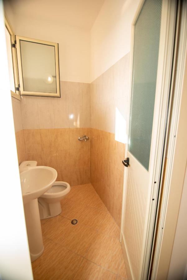Ami Apartament Vlorë Exterior foto